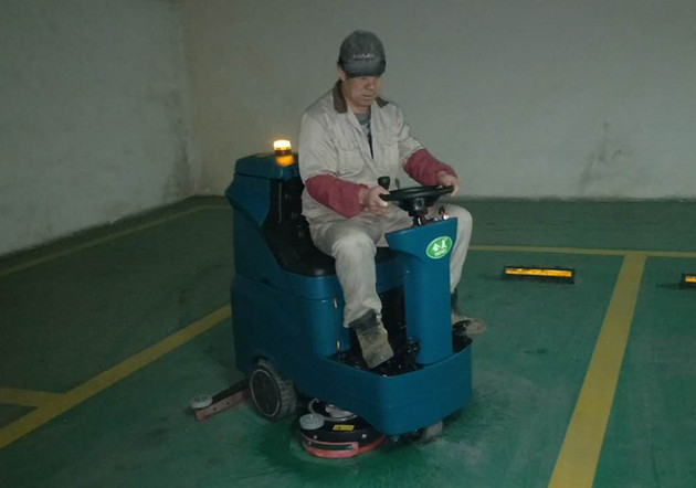 青岛天宝国际大厦地下车库采购91免费污驾驶式洗地